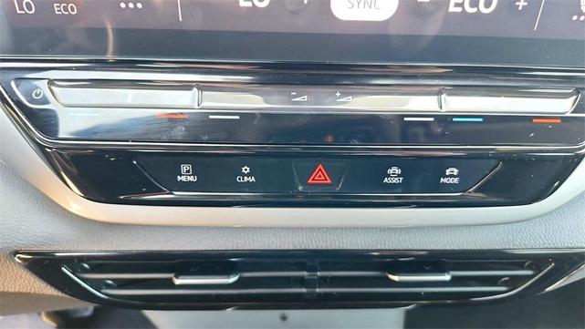 Photo of 2023 Silver Mist Volkswagen ID.4