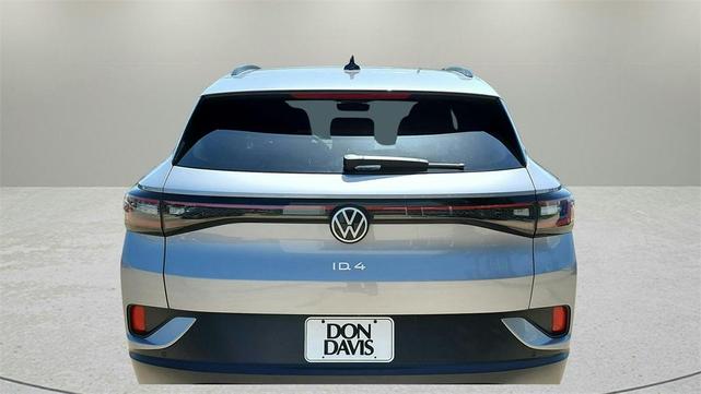 Photo of 2023 Silver Mist Volkswagen ID.4