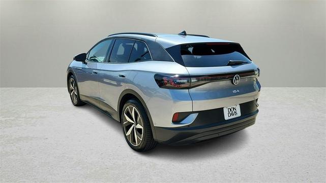 Photo of 2023 Silver Mist Volkswagen ID.4