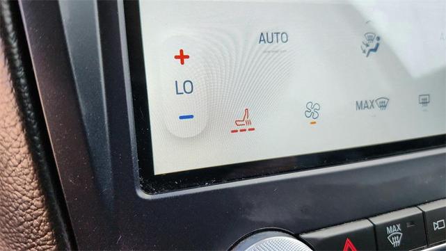 Photo of 2023 Black Metallic Ford Edge
