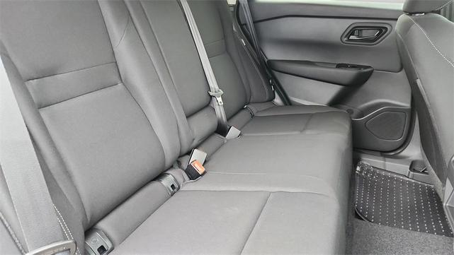 Photo of 2026 Glacier White Nissan Rogue