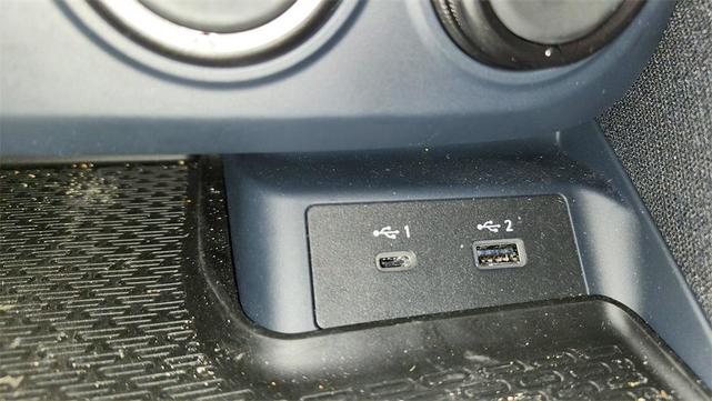Photo of 2024 2t Blu Blk Roof Nissan Z