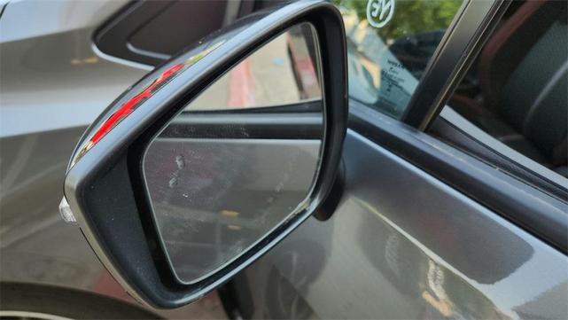 Photo of 2025 Gun Metallic Nissan Versa