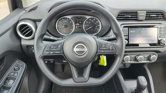 Photo of 2025 Black Nissan Versa
