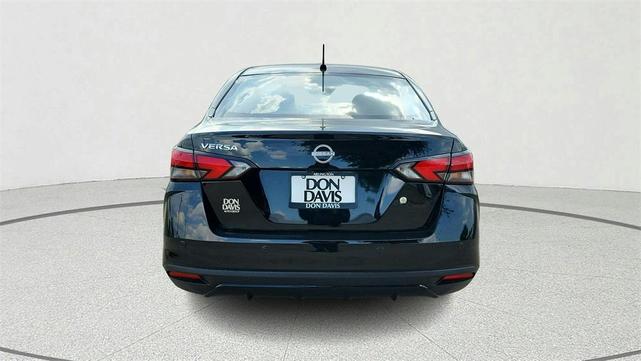 Photo of 2025 Black Nissan Versa