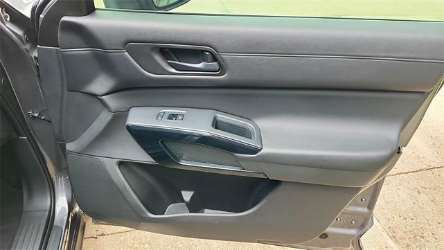 Photo of 2025 Gun Metallic Nissan Pathfinder