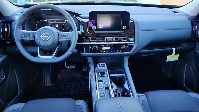 Photo of 2025 Black Nissan Pathfinder