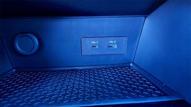 Photo of 2025 Black Nissan Pathfinder