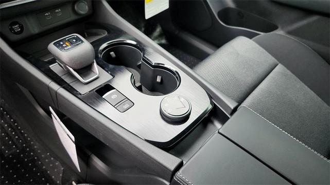 Photo of 2025 Everest White P Nissan Rogue
