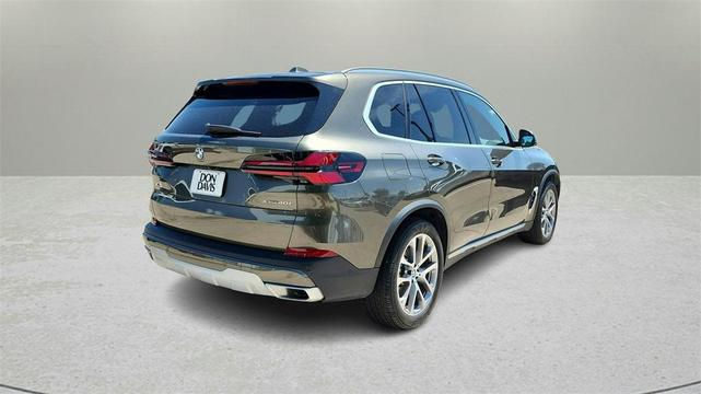 Photo of 2024 Manhattan Green Metallic BMW X5