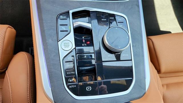 Photo of 2024 Manhattan Green Metallic BMW X5