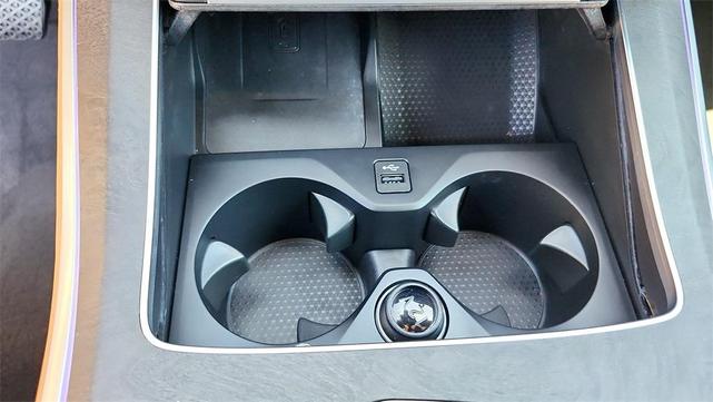 Photo of 2024 Manhattan Green Metallic BMW X5