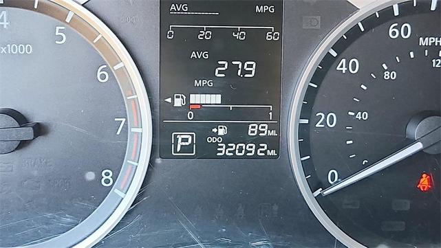 Photo of 2023 Super Black Nissan Kicks