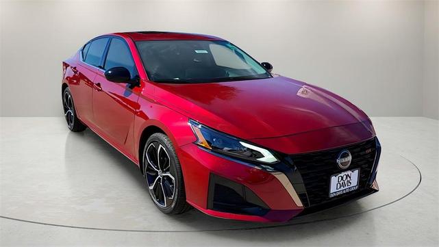 Photo of 2025 Scarlet Ember Nissan Altima