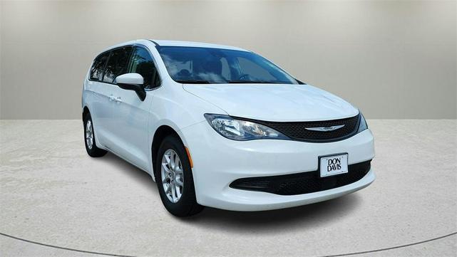2023 Chrysler Voyager