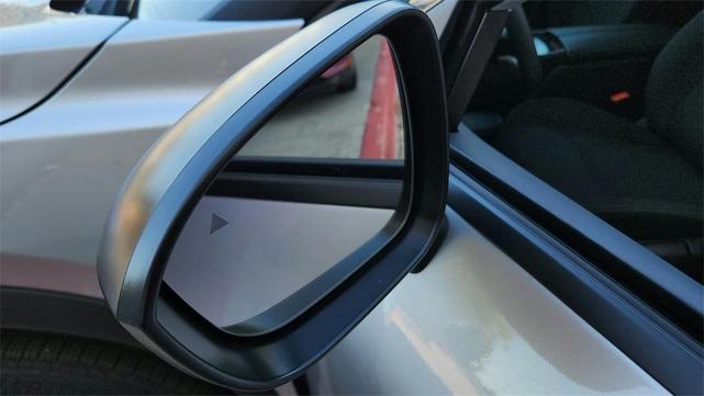 Photo of 2025 Brilliant Silver Metallic Nissan Rogue