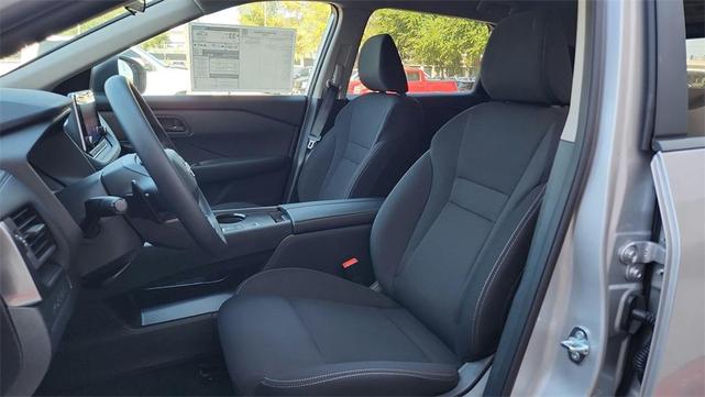 Photo of 2025 Brilliant Silver Metallic Nissan Rogue