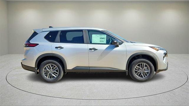 Photo of 2025 Brilliant Silver Metallic Nissan Rogue