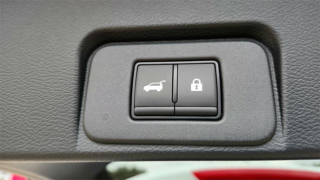 Photo of 2025 Everest White P Nissan Rogue