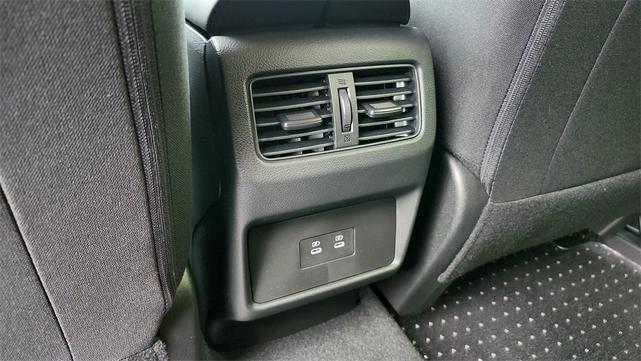 Photo of 2025 Everest White P Nissan Rogue