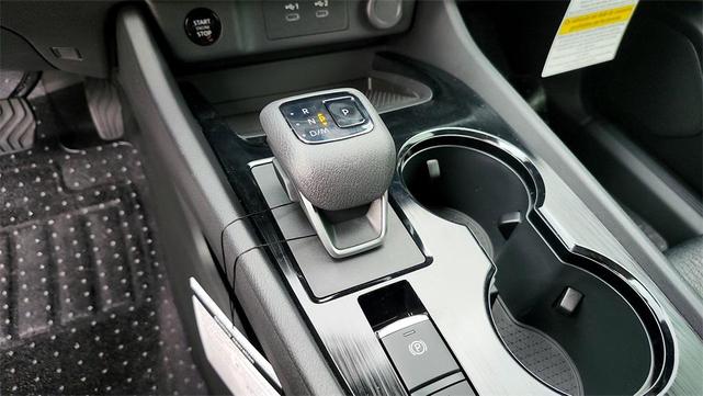 Photo of 2025 Everest White P Nissan Rogue