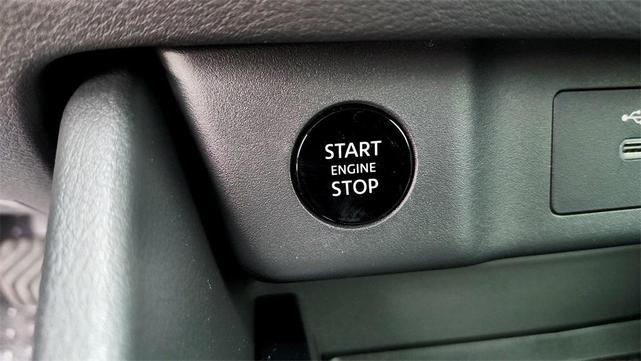 Photo of 2025 Everest White P Nissan Rogue
