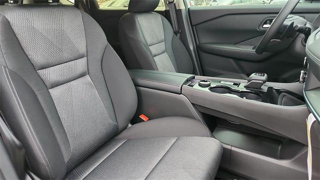 Photo of 2025 Everest White P Nissan Rogue