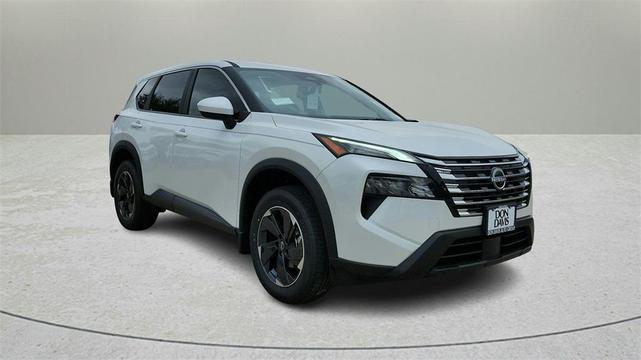 Photo of 2025 Everest White P Nissan Rogue
