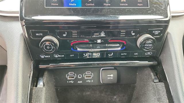 Photo of 2022 Bright White Clearcoat Jeep Grand Cherokee