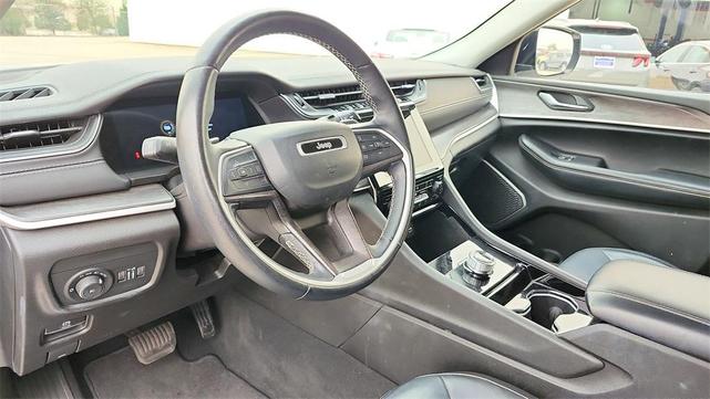 Photo of 2022 Bright White Clearcoat Jeep Grand Cherokee