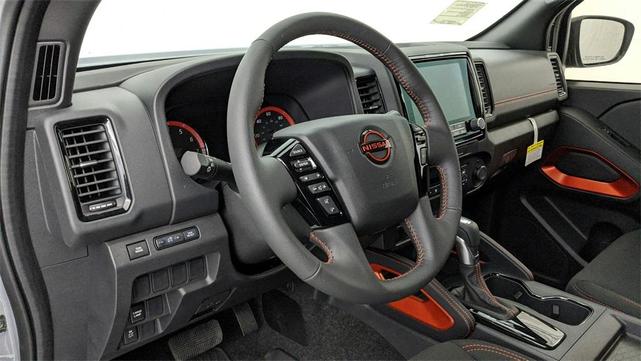 Photo of 2024 Boulder Gray Metallic Nissan Frontier