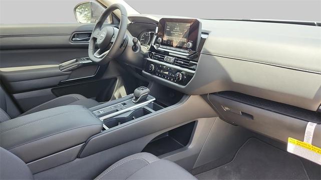 Photo of 2025 Gun Metallic Nissan Pathfinder