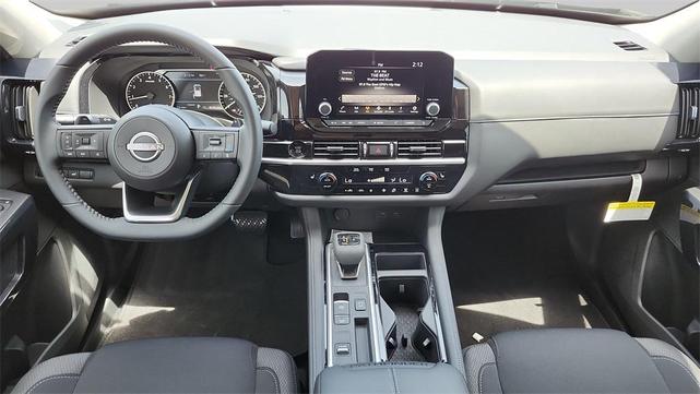 Photo of 2025 Gun Metallic Nissan Pathfinder