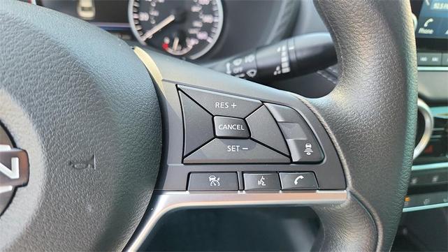Photo of 2025 Atlantic Gray M Nissan Sentra