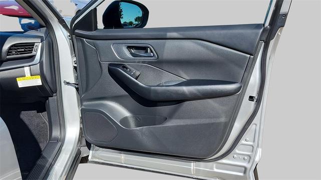 Photo of 2025 Brilliant Silver Metallic Nissan Rogue