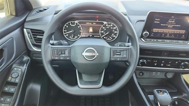 Photo of 2025 Brilliant Silver Metallic Nissan Rogue