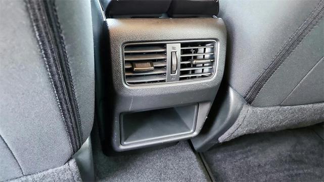 Photo of 2025 Brilliant Silver Metallic Nissan Rogue