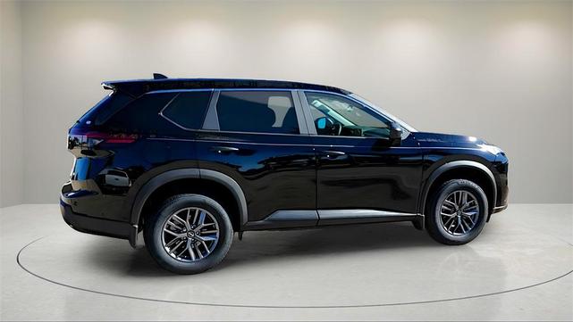 Photo of 2025 Black Nissan Rogue