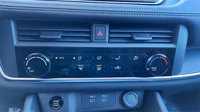 Photo of 2025 Black Nissan Rogue