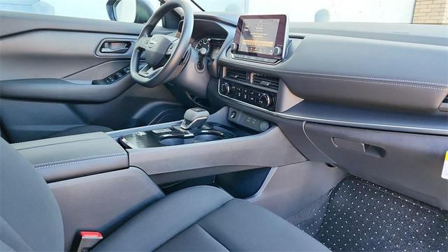 Photo of 2025 Black Nissan Rogue