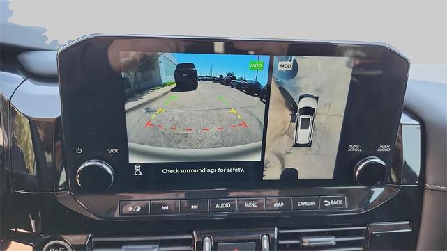 Photo of 2023 White Nissan Pathfinder