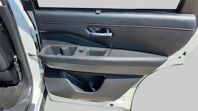 Photo of 2023 White Nissan Pathfinder