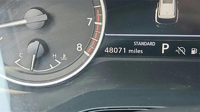 Photo of 2023 White Nissan Pathfinder