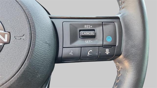 Photo of 2023 White Nissan Pathfinder