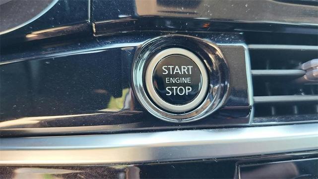 Photo of 2023 White Nissan Pathfinder