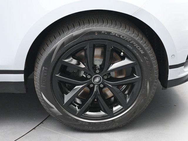 Photo of 2026 Arroios Grey Land Rover Range Rover Velar