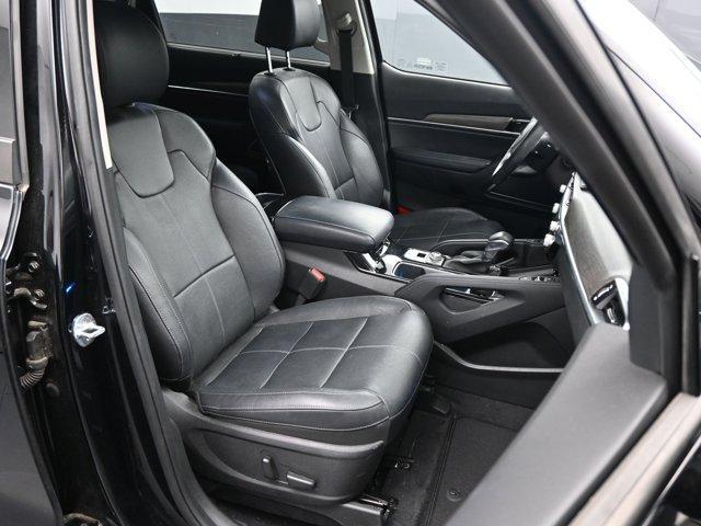 Photo of 2021 Ebony Black Kia Telluride