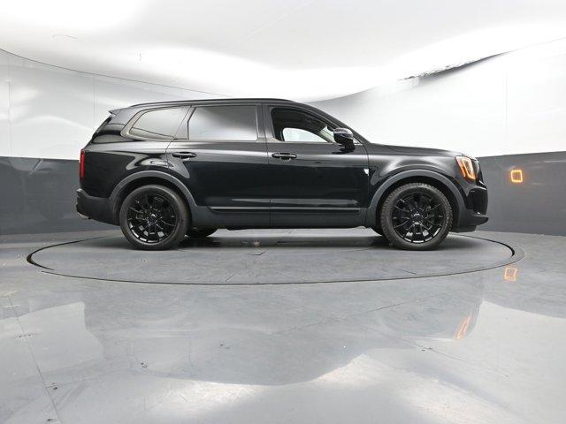 Photo of 2021 Ebony Black Kia Telluride