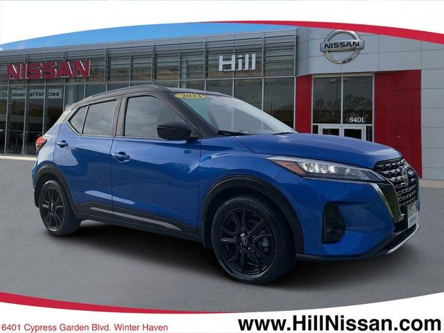 Photo of 2023 2 Tone Blue / Black Nissan Kicks