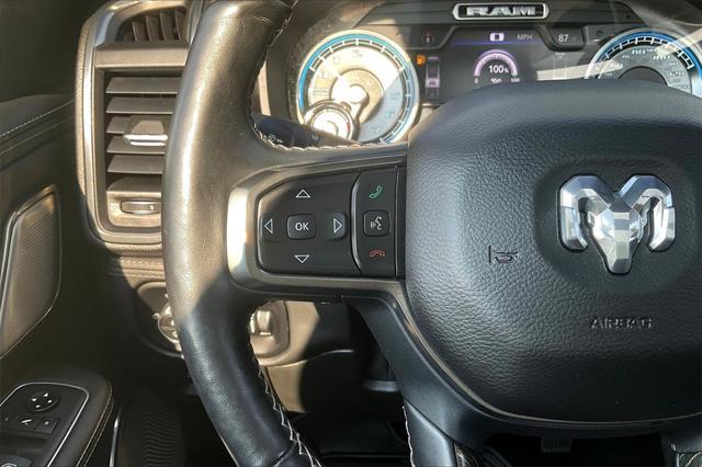 Photo of 2019 Diamond Black Crystal Pearlcoat RAM 1500